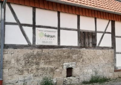 Gebäudaufnahme freiraum von außen